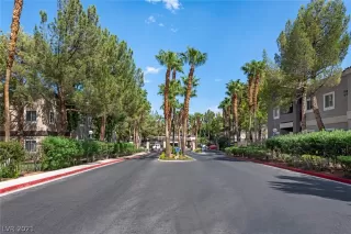 Photo #1: 2327514 Listing