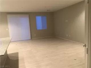 Photo #4: 2327517 Listing 