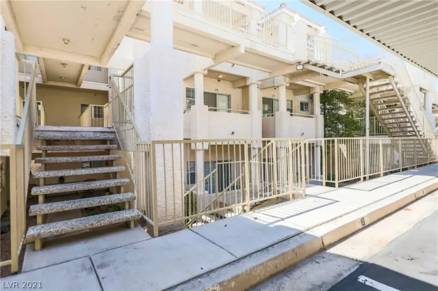 MLS: 2327583 Condo For Sale