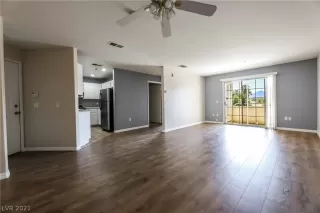 Photo #2: 2327583 Listing 