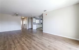 Photo #3: 2327583 Listing 