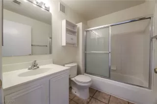 Photo #6: 2327583 Listing 