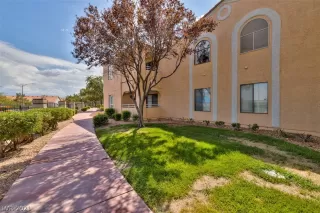 Photo #2: 2327585 Listing