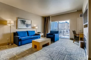 Photo #1: 2327587 Listing