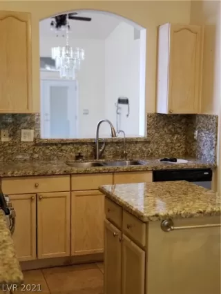 Photo #2: 2327604 Listing