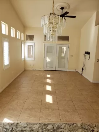 Photo #6: 2327604 Listing