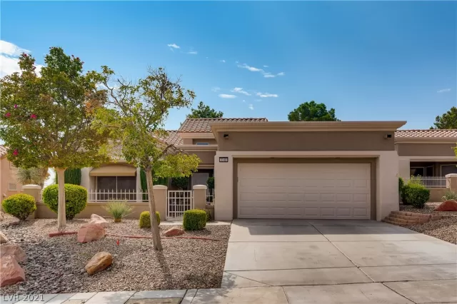 MLS: 2327608 Condo For Sale