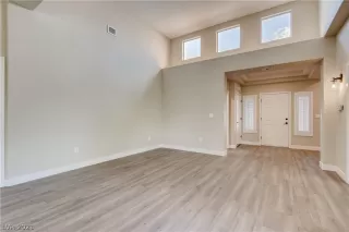 Photo #3: 2327608 Listing 