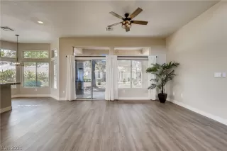 Photo #6: 2327608 Listing 