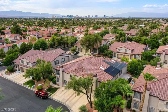 MLS: 2327611 Condo For Sale