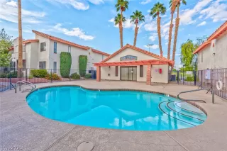 Photo #1: 2327641 Listing