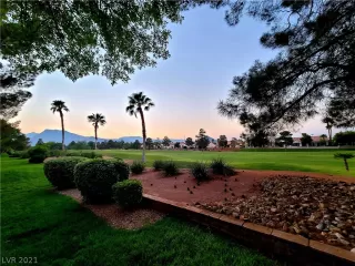 Photo #2: 2327657 Listing 