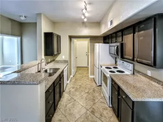 Photo #2: 2327674 Listing 