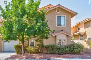 Photo #2: 2327677 Listing