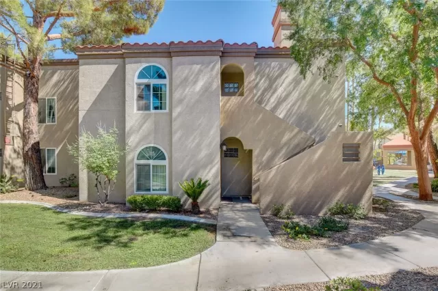 MLS: 2327681 Condo For Sale