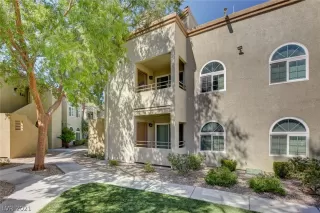 Photo #1: 2327681 Listing