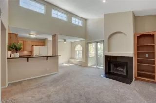 Photo #3: 2327681 Listing