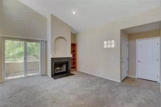 Photo #4: 2327681 Listing