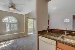 Photo #6: 2327681 Listing