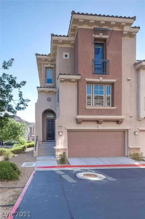 MLS: 2327687 Condo For Sale