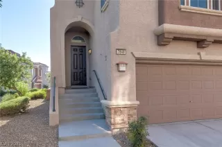 Photo #2: 2327687 Listing