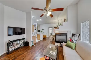 Photo #5: 2327694 Listing 