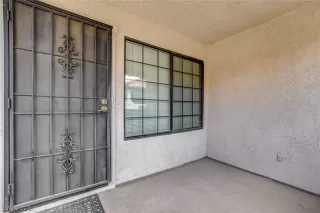 Photo #3: 2327704 Listing