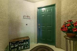 Photo #4: 2327752 Listing 