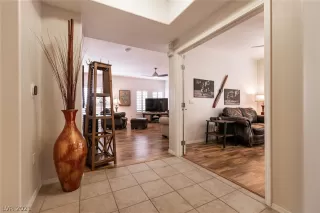 Photo #6: 2327752 Listing 