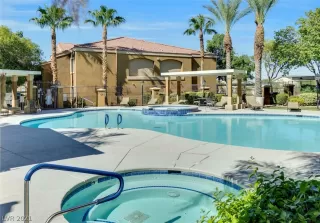 Photo #2: 2327785 Listing 