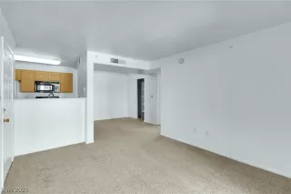 Photo #3: 2327785 Listing 