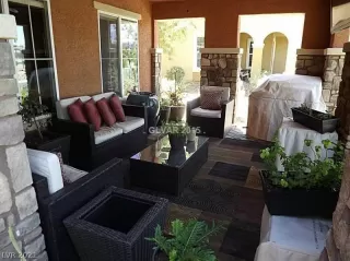 Photo #2: 2327807 Listing