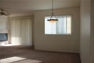 Photo #6: 2327824 Listing 