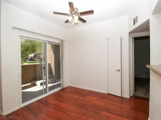 Photo #6: 2327843 Listing 