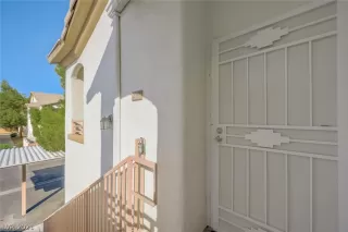 Photo #3: 2327844 Listing