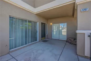 Photo #6: 2327856 Listing 