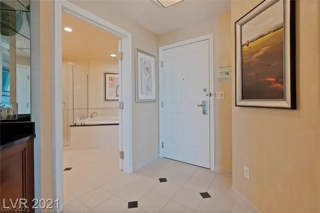 MLS: 2327866 Condo For Sale