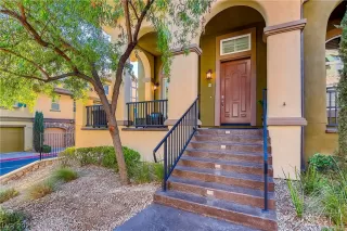 Photo #4: 2327918 Listing 