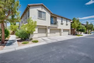 Photo #2: 2327950 Listing 