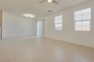 Photo #5: 2327950 Listing 