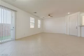 Photo #6: 2327950 Listing 