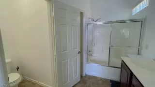 Photo #5: 2327977 Listing 