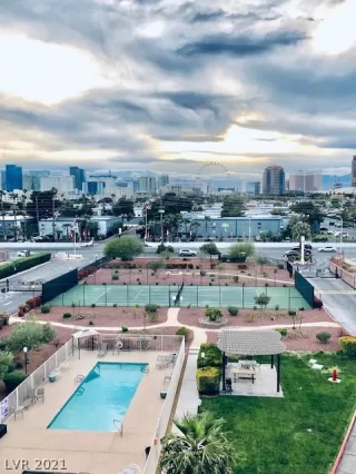 Photo #5: 2328005 Listing