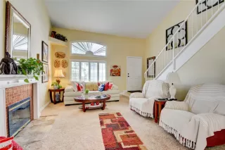 Photo #3: 2328060 Listing