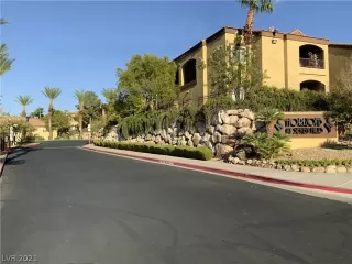 Photo #1: 2328068 Listing 