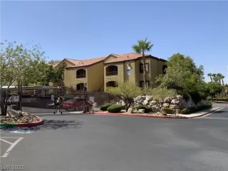 Photo #5: 2328068 Listing 