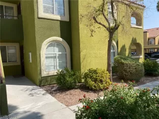 Photo #1: 2328086 Listing