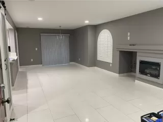 Photo #3: 2328086 Listing