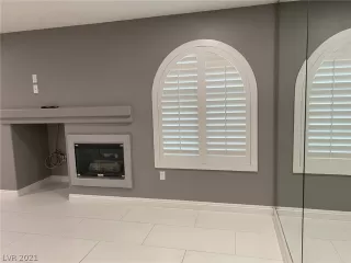 Photo #5: 2328086 Listing