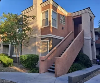 Photo #2: 2328092 Listing 